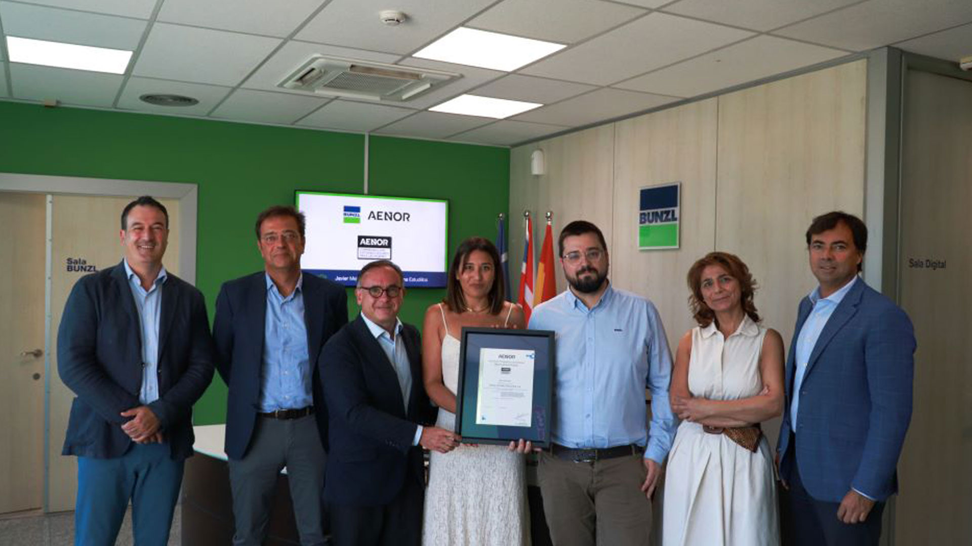 bunzl-aenor-certificacion-mujeres_blog_
